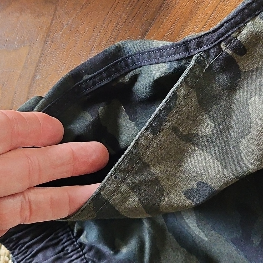 VUORI Camouflage POLY SPANDEX Swim Shorts with Drawstring Size S - Picture 5 of 11